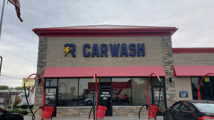 Carwash Channel Letter Signs in Davenport